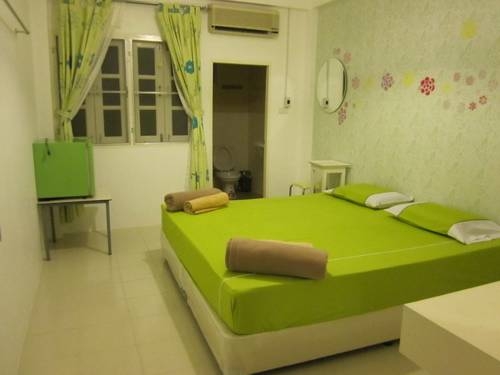 Imagen de la habitación del Hotel Na Na Chart Phuket. Foto 28