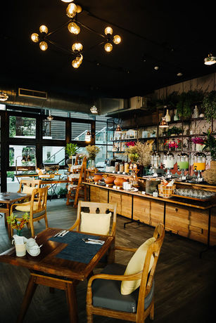 Imagen del bar/restaurante del Hotel Na Nirand Romantic Boutique Resort. Foto 2