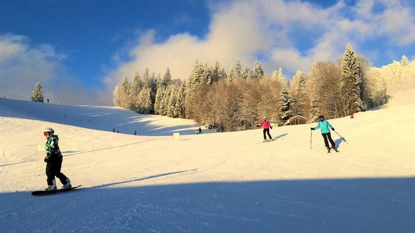 Imagen de los exteriores del Hotel Na Pl&aacute;ži. Foto 14
