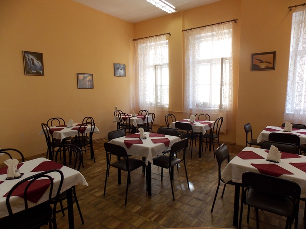 Imagen del bar/restaurante del Hotel Na Sapernom. Foto 4