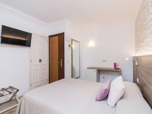 Imagen de la habitación del Hotel Na Taconera Sport & Relax. Foto 7