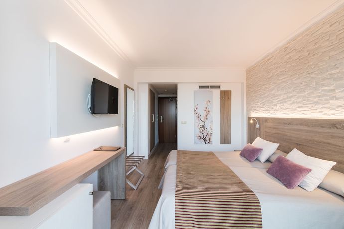 Imagen de la habitación del Hotel Na Taconera Sport & Relax. Foto 11