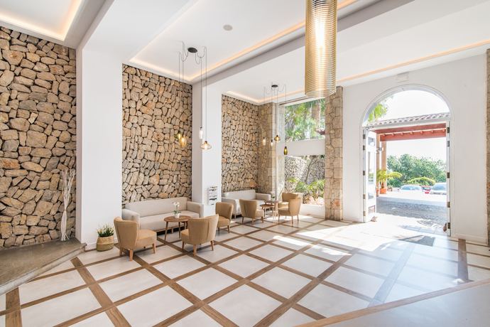 Imagen de los interiores del Hotel Na Taconera Sport & Relax. Foto 17