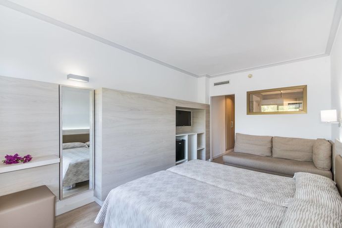 Imagen de la habitación del Hotel Na Taconera Sport & Relax. Foto 13