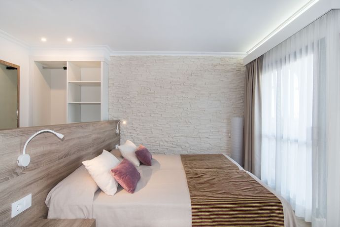 Imagen de la habitación del Hotel Na Taconera Sport & Relax. Foto 15