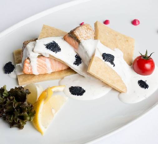 Imagen del bar/restaurante del Hotel N&aacute;das T&oacute; Park. Foto 2