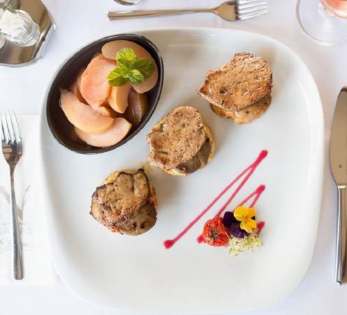 Imagen del bar/restaurante del Hotel N&aacute;das T&oacute; Park. Foto 3