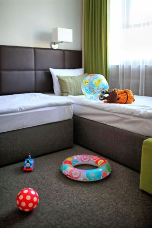 Imagen de la habitación del Hotel N&aacute;das T&oacute; Park. Foto 9