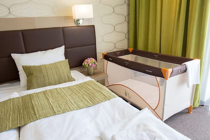 Imagen de la habitación del Hotel N&aacute;das T&oacute; Park. Foto 13