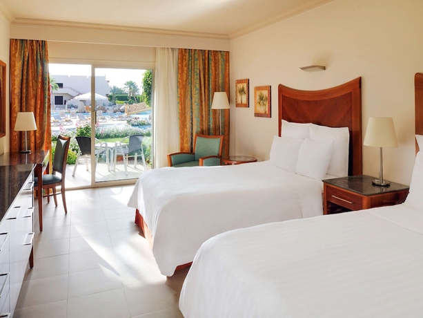 Imagen de la habitación del Hotel Naama Bay Promenade Beach Resort. Foto 10