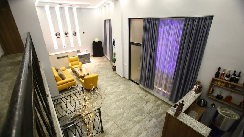 Imagen de los interiores del Hotel Nabadi. Foto 18