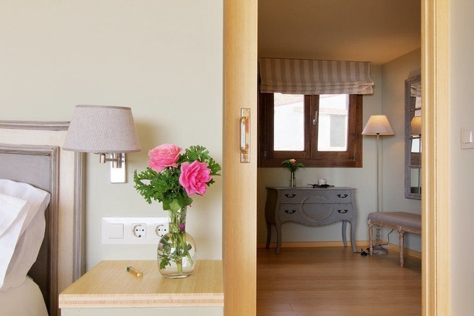 Imagen de la habitación del Hotel Nabia. Foto 5