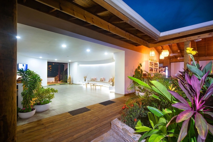 Imagen de los interiores del Hotel Naboo Resort and Dive Center - Adults Only. Foto 11