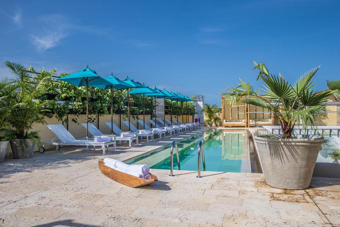 Imagen de la piscina del Hotel Nacar Cartagena, Curio Collection By Hilton. Foto 13