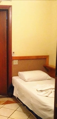 Imagen de la habitación del Hotel Na&ccedil;&otilde;es Plaza. Foto 11