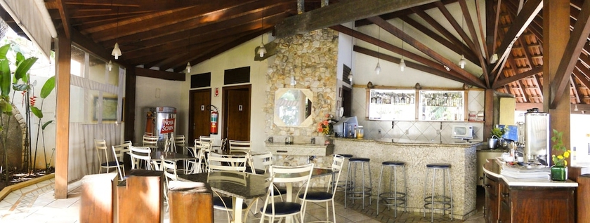 Imagen del bar/restaurante del Hotel Na&ccedil;&otilde;es Plaza. Foto 4