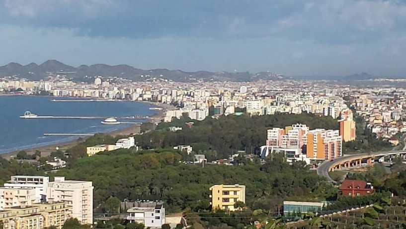 Imagen de los exteriores del Hotel Nacional, Durres. Foto 6