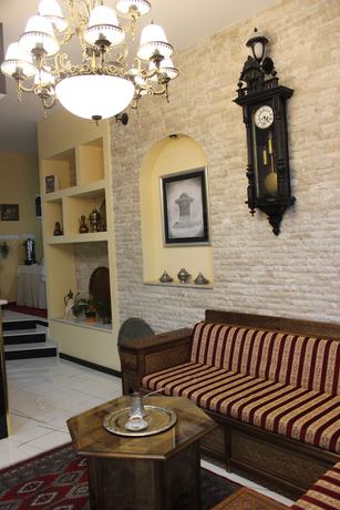 Imagen de los interiores del Hotel Nacional Garni. Foto 20