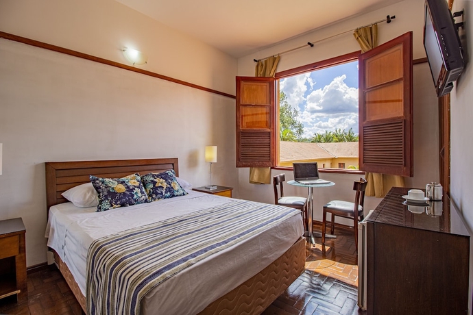 Imagen de la habitación del Hotel Nacional Inn Arax&aacute;. Foto 9