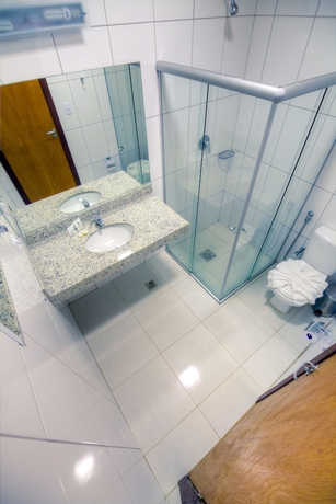 Imagen de la habitación del Hotel Nacional Inn Arax&aacute;. Foto 11