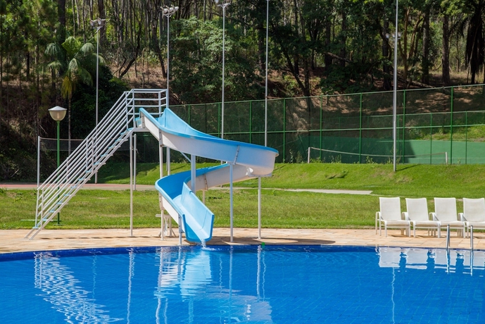 Imagen de la piscina del Hotel Nacional Inn Arax&aacute;. Foto 18