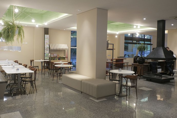 Imagen de los interiores del Hotel Nacional Inn Curitiba Santa Felicidade. Foto 20