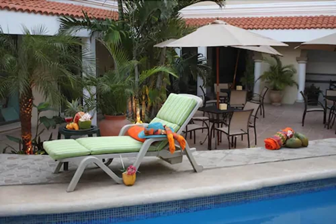 Imagen de la piscina del Hotel Nacional Merida. Foto 19