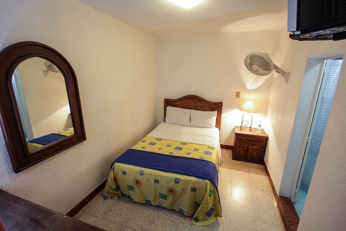 Imagen de la habitación del Hotel Nacional, Oaxaca de Ju&aacute;rez. Foto 14