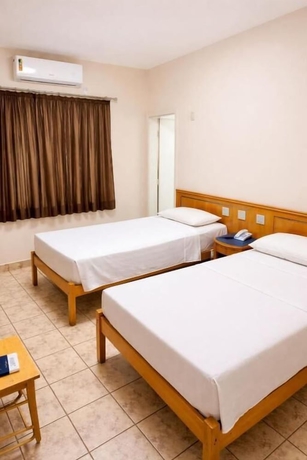Imagen de la habitación del Hotel Nacional Service. Foto 7