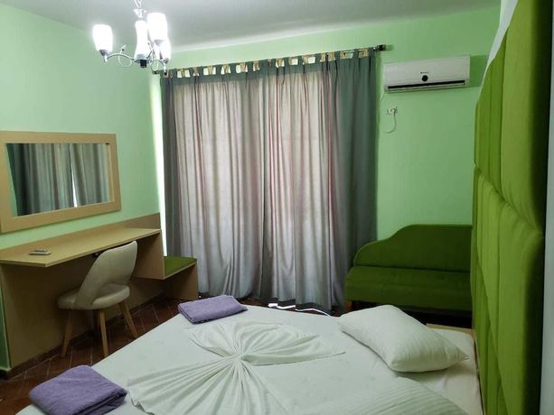 Imagen de la habitación del Hotel Nacional, Uji i Ftoht&euml; (Vlor&euml;). Foto 2
