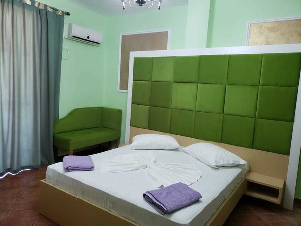 Imagen de la habitación del Hotel Nacional, Uji i Ftoht&euml; (Vlor&euml;). Foto 8