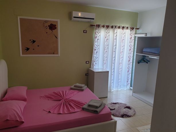 Imagen de la habitación del Hotel Nacional, Uji i Ftoht&euml; (Vlor&euml;). Foto 13