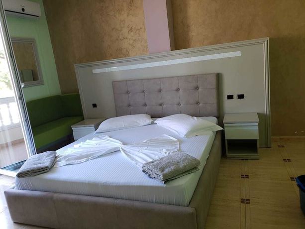 Imagen de la habitación del Hotel Nacional, Uji i Ftoht&euml; (Vlor&euml;). Foto 15