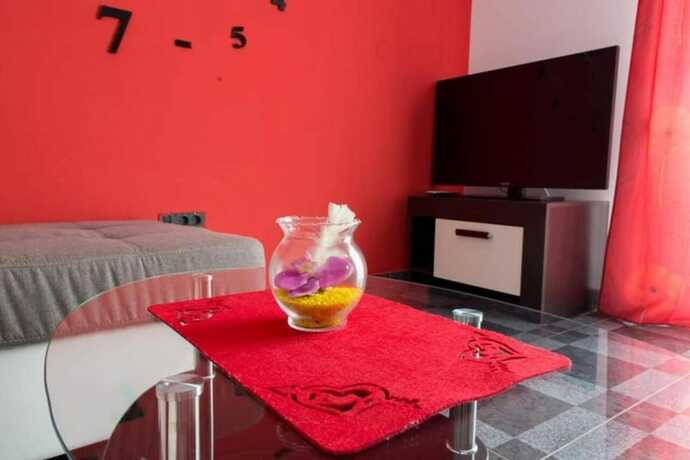 Imagen general del Hotel Nada Apartmani. Foto 11