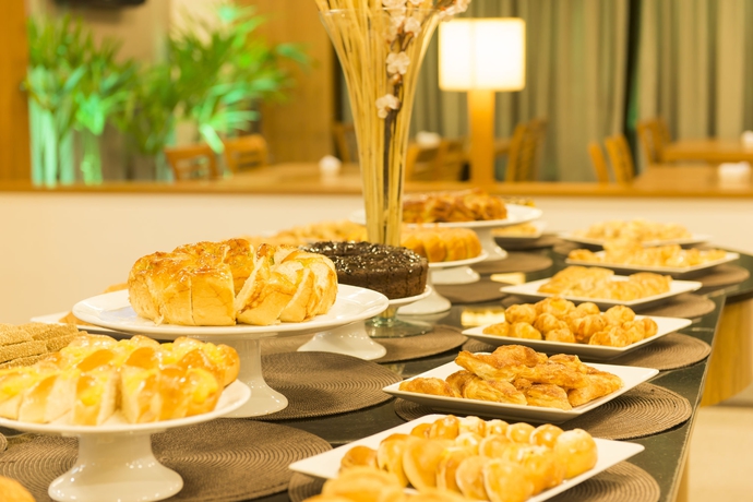 Imagen del bar/restaurante del Hotel Nadai Confort E Spa. Foto 3