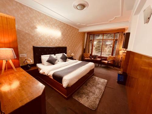 Imagen general del Hotel Nadi Kinare , Mall Road Manali - A Riverside Resort. Foto 7