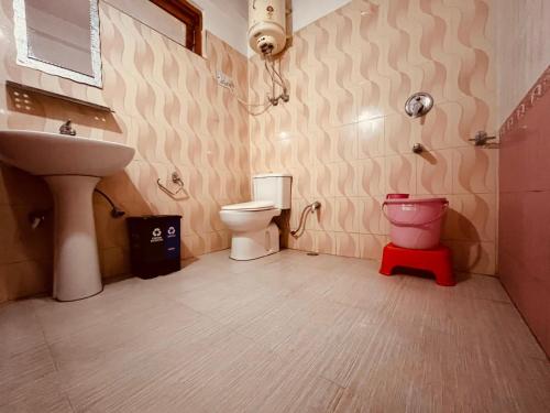 Imagen general del Hotel Nadi Kinare , Mall Road Manali - A Riverside Resort. Foto 15