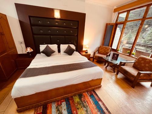 Imagen general del Hotel Nadi Kinare , Mall Road Manali - A Riverside Resort. Foto 17