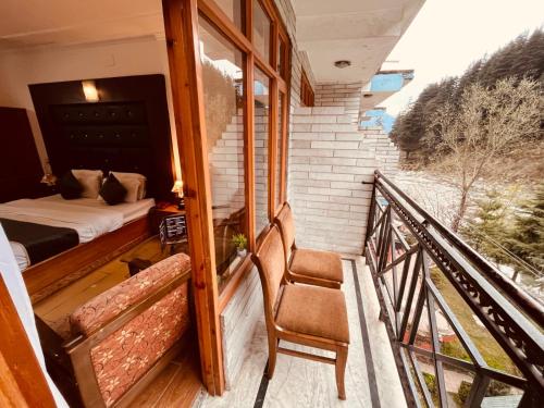 Imagen general del Hotel Nadi Kinare , Mall Road Manali - A Riverside Resort. Foto 19