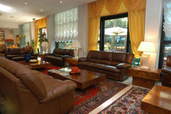 Imagen general del Hotel Nadir. Foto 2