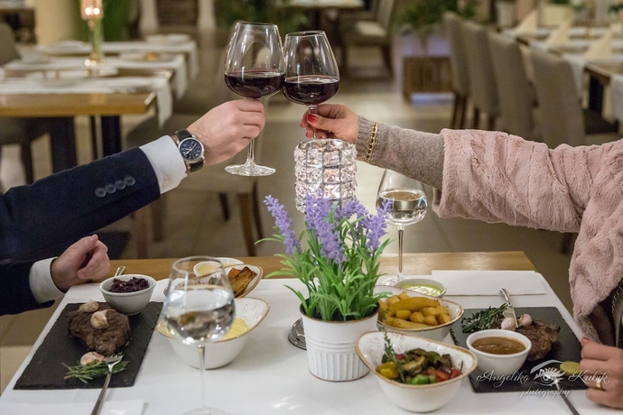 Imagen del bar/restaurante del Hotel Nadodrzański Dw&oacute;r. Foto 3