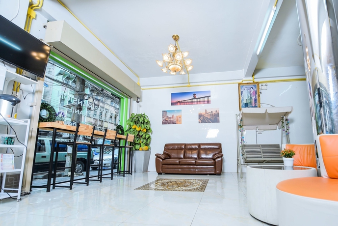 Imagen de los interiores del Hotel Nadpob Mansion, Surat Thani. Foto 17