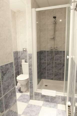 Imagen de la habitación del Hotel Na&eacute;co Erdeven. Foto 12