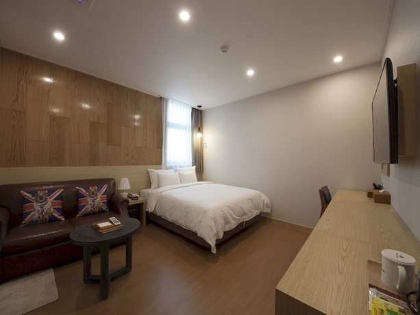 Imagen de la habitación del Hotel Nafore. Foto 10