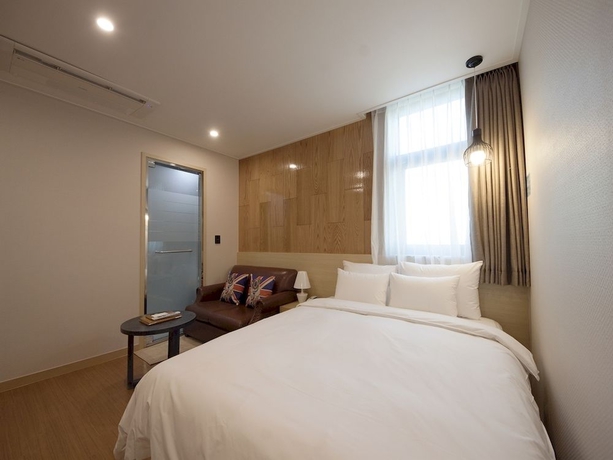 Imagen de la habitación del Hotel Nafore. Foto 12