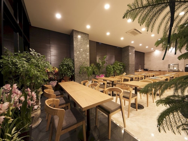 Imagen de los interiores del Hotel Nafore. Foto 16