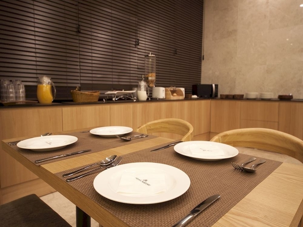 Imagen del bar/restaurante del Hotel Nafore. Foto 9