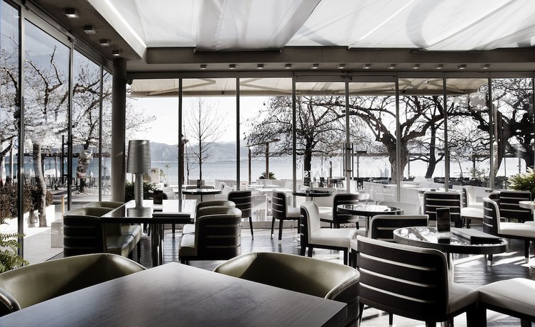 Imagen del bar/restaurante del Hotel Nafs, Naupacto. Foto 3