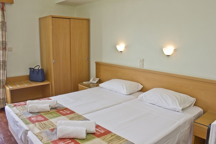 Imagen de la habitación del Hotel Nafsika. Foto 9