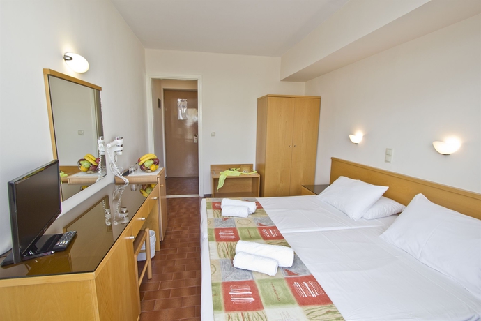 Imagen de la habitación del Hotel Nafsika. Foto 11